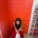 Sophie Nélisse Instagram - 🚽