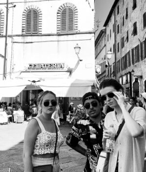 Sophie Reynolds Instagram - *cheers davide*