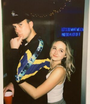 Sophie Reynolds Instagram - @troyogletree brings out my big spoon energy