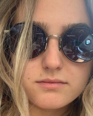 Sophie Reynolds Instagram - Ending 2020 with these *severely hungover* pics because this year felt like the ultimate hangover- just when you think you’re through it, another wave smacks you. No matter how tough the new year may be, at least it’s not 2020 anymore 🥂