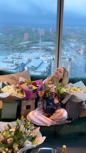 Sophie Rundle Instagram - What a beautiful birthday 💕 Thank you to my wonderful friends and family who understand I am only interested in nice things being said to me, extravagant bouquets of flowers and pink champagne - and acted accordingly. I feel loved and lucky and incredibly grateful 🍀💕🥳