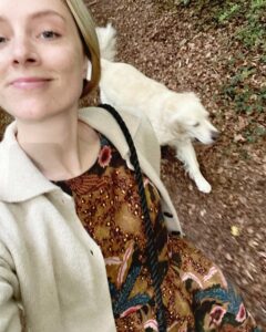 Sophie Rundle Instagram - Somehow, slowly and then very much all of a sudden, summer has turned to autumn. 🍂Here are some things I’ve been enjoying while it happened including but not limited to - my son’s new duck puddle suit, the wedding of two beautiful friends, a power cut in a spooky cottage, foggy dog walks in the woods, the sea the sea the sea, lots of lovely rain and my son’s wild red curly baby hair. (And also just to say, I think we’re all supposed to post videos now but I’m a tired old lady and I miss the quietness of Instagram and I like nosing through other people’s holiday photos. So there you go and here we are. 🌳🍂📸)