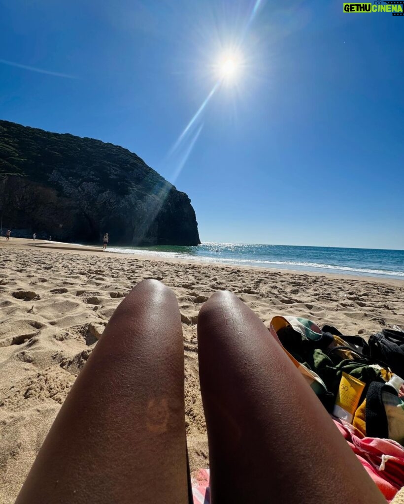 Soraia Tavares Instagram - Resumo de um dia feliz ☀️ 🏝️ 🐚 #sintra