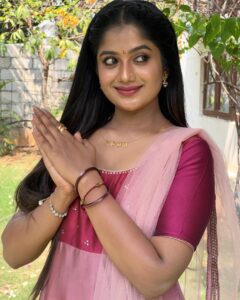 Soundarya Reddy Instagram - RAMA✨🪷 Chain and ring - @anscollection7 ❤️ Dress - @vastrabybindu_official