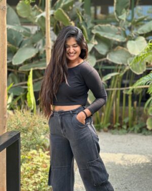 Soundarya Reddy Instagram - 😎🤪