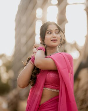 Soundarya Reddy Instagram - 🌸✨
