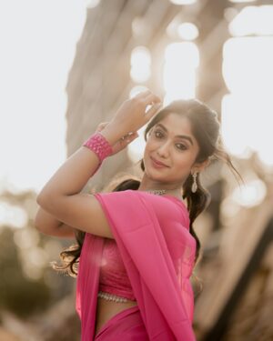 Soundarya Reddy Instagram - 🌸✨