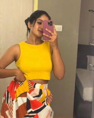 Soundarya Reddy Instagram - 🌙🐝😝