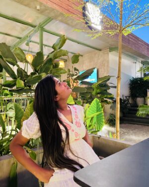 Soundarya Reddy Instagram - 🦢🤍