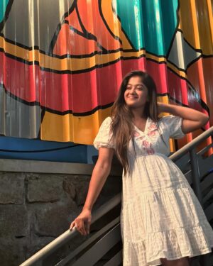Soundarya Reddy Instagram - 🦢🤍