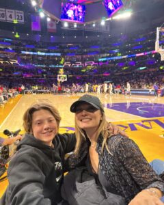 Actress Spencer Grammer HD Instagram Photos and Wallpapers April 2024