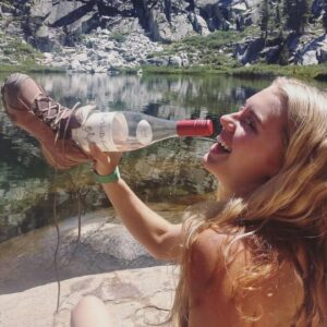 Spencer Locke Instagram - HAPPY BIRTHDAY TO MY FLASHLIGHT FACE & real life mermaid @lindsayrosebush 🤗🌼the memories are endless yet somehow keep getting better and better... Cheers to 26!! I love love love you!