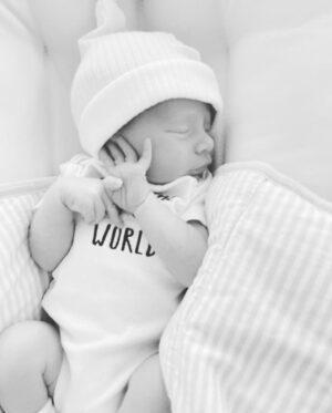 Spencer Locke Instagram - Christmas came early 💫
Our beautiful baby boy is here!! He arrived one month early and not a moment too soon. Thanking God for this little miracle who has stolen our hearts and rocked our world. Proud family of four, with two mini @chrismason_1 my work here is done 🥰🙃
