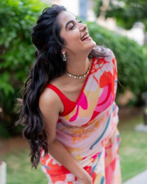 Sri Gouri Priya Instagram - 🌸❤️✨
.
.
.
Managed by @sravana_miriyala
Outfit - @sia_by_ss
Captured by @they_call_me_keshu
Accessories - @shopriyaaofficial
Hair - @rajesh_chinchili
