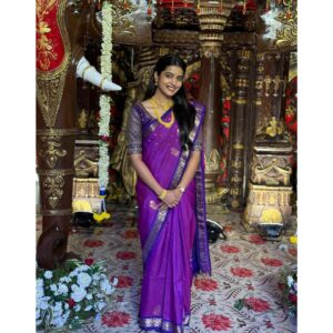 Sri Gouri Priya Instagram - అమ్మ చీర💜🌸