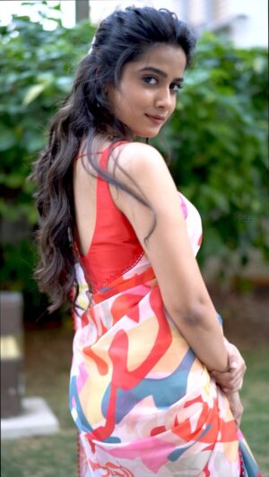 Sri Gouri Priya Instagram - 🌸❤️✨
.
.
. 
Managed by @sravana_miriyala 
Outfit - @sia_by_ss 
Captured by @they_call_me_keshu 
Accessories - @shopriyaaofficial
Hair - @rajesh_chinchili