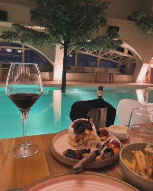 Srishti Ganguli Rindani Instagram - Pehli saalgirah kaise celebrate kare samaj hi nahi aa raha tha. Toh humne socha chalo kuch ghanton ke liye VIP hone ka naatak kare. 8 ghante ke liye ek BMW book karke, chal pade hum fine dining karne. Nikalte waqt valet ke liye wait karte hue kuch log dikhe, jinka net worth unke kapdo se hi pata chal gaya. Woh apne 5 series ka wait kar rahe the aur hum… hum apne 7 series ka. Bahut mazaa aaya. 

Happy Anniversary Sunny boy. Ab new year ghar pe manaayenge theek hai?  #gareebpleasures