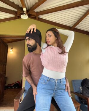 Srishti Ganguli Rindani Instagram - Exclusive Zara photoshoot BTS ft. @iambhaveshmehta