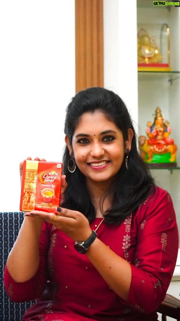 Sruthi Shanmuga Priya Instagram - #AD The process is as important as the outcome. That’s what my parents have taught me, and I believe strongly that there’s a right murai for everything, which is why I love Tata Tea Chakra Gold. It is a quality tea made with the right murai and has a perfectly strong taste. If you are someone who enjoys a strong tea with long lasting taste, you must try Tata Tea Chakra Gold today. A tea made with the right process and made for Tamilians. @tatateachakragold #tatateachakragold #murailine in tamil