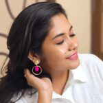 Sruthi Shanmuga Priya Instagram - Accessorize your life with exquisite pieces of jewelry! Thank you for the lovely unique collections of Jewelry @celestia_glamjewels ! Loving them ❤️❤️ #jewelry #unique #exquisite #beauty #earrings #bracelets