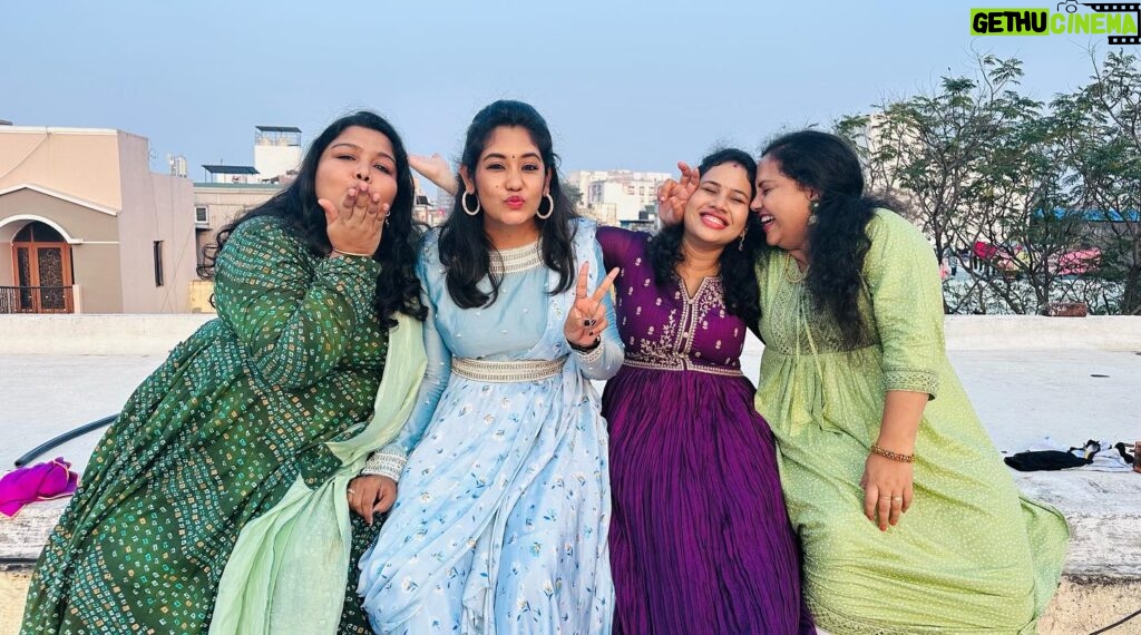 Sruthi Shanmuga Priya Instagram - It was such a honour and privilege to be sharing stage as a guest with the most knowledgeable and legendary people in the dais along with my beautiful Nathaswaram sisters @benzepreinkline @actress_sangavi @revathi.thamu attending the 47th Chennai book fair at YMCA ground. Very happy and glad to be a part in the release of 47 books of most talented and senior writers being published by Manimegalai Publications. Heartfelt thanks to @lena__tamilvanan sir and @ravi.tamilvanan.37 for the invite. It was a privilege to be at the stage Had an amazing time with my Nathaswaram sisters and it was just like a get together after such a long time. It was a very beautiful day ❤️