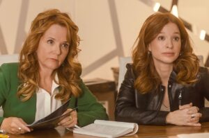 Stacey Farber Instagram - When your mom invites your ex and his fiancée to move into the house you’re reluctantly sharing…things get weird.  Tonight!  A new episode airs at 9pm EST on @ctv  #TheSpencerSisters 👯‍♀️💫👀🔍