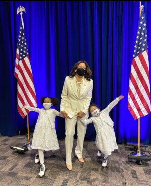 Stacey Farber Instagram - I love this so much. 🥰🇺🇸☀️