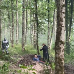 Stacey Farber Instagram - Last night’s episode of @cwsupermanandlois was so much fun to shoot. Here are some behind-the-scenes pics and a video of “my” big stunt in the woods on a wire. All credit for the pull goes to my incredible double, Jen— that’s her, not me. 👀💥💥💥