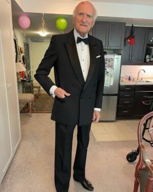 Stacey Farber Instagram - My grandpa turned 99 today and this first image of him was taken LAST NIGHT at his nursing home. No filter.

He’s one of my favorite people on the planet, and I so often think about how grateful I am to have him in my life; to continue to have him in my life. 

There are many things he’s taught me about working hard and pursuing joy. He loved being a pediatrician and retired at the age of 93.  His work ethic, I think, bolstered his brain health and the social demands of his job gave him energy. Huge!

And yet— he ate buttered bagels most days. Never once went to a gym. Didn’t think about things like kale or skincare or meditation. He’s probably never had a green juice.

I guess I’m just baffled by him and his strength; his good luck but also his unfaltering ambition to keep going. To keep living. I’m so proud of him. If I ever figure out how he’s managed to live well for this long, I’ll report back.  Yay, Bob. 🙏🏻❤️