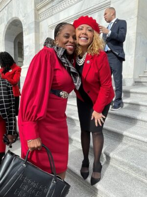 Stacey Plaskett Instagram - The revered Founders and Sorors of Delta Sigma Theta Sorority, Inc. who have passed on marched through tremendous inequity and struggle so that we could run and fight today. 

My Sorors and I are members of an incredible sisterhood, a sorority of doers – educators, artists, policy makers, jurists, Queens and Warriors working to make this world better through deeds and our lived lives!

Happy Founder’s Day to the Devastating Divas of Delta Sigma Theta Sorority, Incorporated!

#DST111 #ThePowerofDST
#DST1913