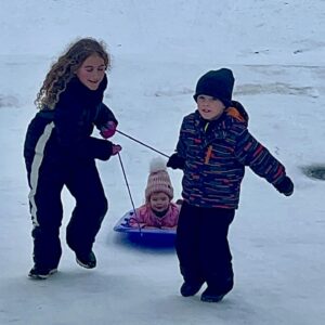 Stacey Tookey Instagram - It’s a winter wonderland and I’m loving every minute of it!! So grateful for this week in the mountains with family ❄️☃️ 🇨🇦