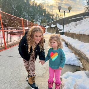 Stacey Tookey Instagram - It’s a winter wonderland and I’m loving every minute of it!! So grateful for this week in the mountains with family ❄️☃️ 🇨🇦