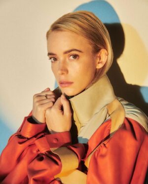 Stacy Martin Instagram - Gracias @yodona 🧡@alfonso_ohnur and @louisvuitton 🧡