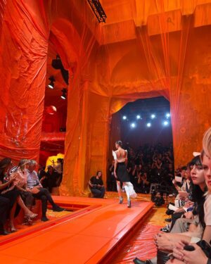 Stacy Martin Instagram - Merci infiniment @nicolasghesquiere @louisvuitton 🧡 un défilé tout en poésie et beauté. You did it again 🔥