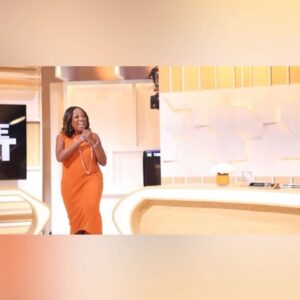 Star Jones Instagram - Happiest of birthdays to our fabulous presiding Judge @starjonesesq! Cheers to another year 🥂