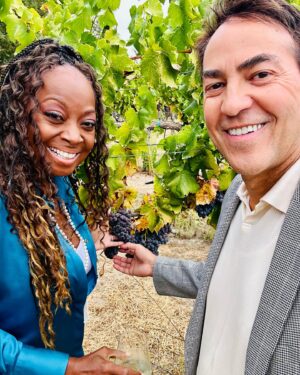 Star Jones Instagram - What an amazing afternoon @lacremawines.  Their dedication to #sustainability made the experience even more wonderful.  From feeding the chickens to examining the grapes like an expert winemaker 😉🍷. Even @iammimimarielugo got in on the fun!  Our @kjwines #sonoma #napa #winecountry adventure continues!