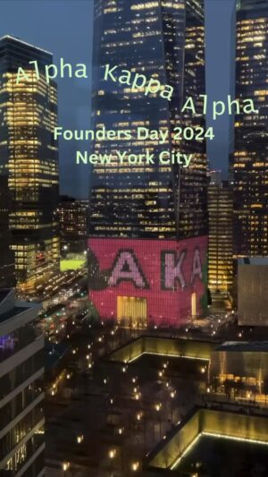 Star Jones Instagram - This just how we roll! 💗💚😉 #aka1908 #alphakappaalpha #foundersday #skeewee