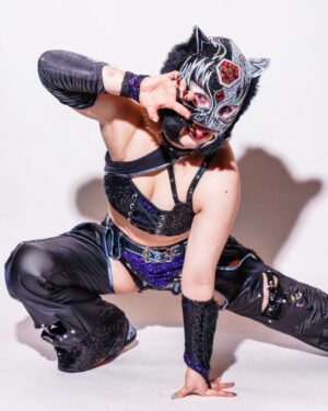 Starlight Kid Instagram - 今日は猫の日らしい🐈‍⬛
ま、SLKは猫みたいな虎みたいな黒虎なんだけどね🐯🖤

#SLK
#スターライトキッド
#スターダム
#STARDOM
#OEDotai
#大江戸隊
#女子プロレス
#猫の日