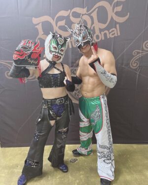 Starlight Kid Instagram - キッちゃんズ🐲🐯

キッちゃん先輩とリング上で交わる日が来るとは思ってもいなかった！！
また組みたい✨

#ドラゴンキッド
#DRAGONGATE
#キッちゃんズ
#despeinvi
#SLK
#スターライトキッド
#スターダム
#STARDOM
#女子プロレス