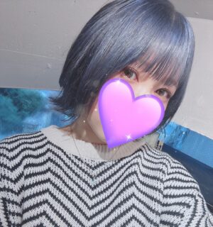 Starlight Kid Instagram - 光の当たり方によって結構変わるけど、あお！💙

#SLK
#スターライトキッド
#スターダム
#STARDOM
#OEDotai
#大江戸隊
#女子プロレス
#newhair
#blue