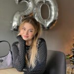 Stefania Liberakakis Instagram - YAAY It’s my birthday☺️✨💗 #20