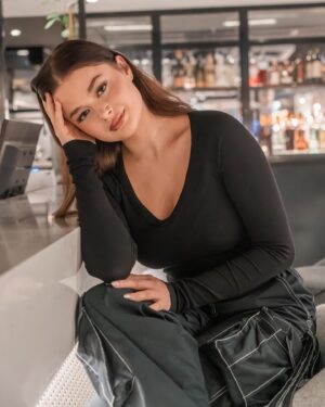 Stefania Liberakakis Instagram - Daydreaming about you🤭

📷~ @laurenmarijnissen 💕