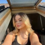 Stefania Liberakakis Instagram - Love these sunny days☀️😊 How about you?🤍