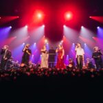 Stefania Liberakakis Instagram - @symphonicchristmas Wat was je geweldig En wat hebben we genoten😍 een van de mooiste optredens die ik ooit heb mogen meemaken. En het leukste is dat morgen hij op @npozapp te zien is om 16:45!!! Ik zeg pak morgen je popcorn of oliebollen erbij en geniet van een prachtige, gezellige en tofste show ever😍 @symphonicchristmas @jesseknobbe @the_paulbenjamin @lieveheuvelmansstyling @addyvandenkrommenacker