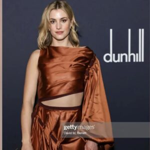 Stefanie Martini Instagram - Your mums' went to the @dunhill @bafta party and had the best time.
Beautiful styling by @harrietnicolsonstylist
And HMU by @charlotteyeomansmakeup I love you both 🖤
