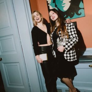 Stefanie Martini Instagram - My absolute babe @amelia_jayne_clarkson right here ♥️
Thanks @lulu_guinness for a delicious Valentine's meal with loads of cool clever interesting women ♥️ what a treat! Feel very lucky ♥️ @culturalinfluence♥️
And thanks to my sexy girlfriend @el__wood for letting me wear her favourite trousers ♥️
📸 @rowben_