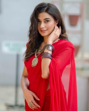 Stefy Patel Instagram - Wishing everyone a very Happy Diwali ❤️💫✨
.
.
📷 @chitradutt_dop 
👗 @archana.karthick 
Styled @sapna_kalra