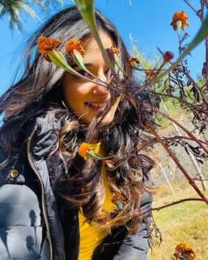 Stefy Patel Instagram - Cover me in Sunshine♥️💫
.
.
.
Mua @kritika.sharda