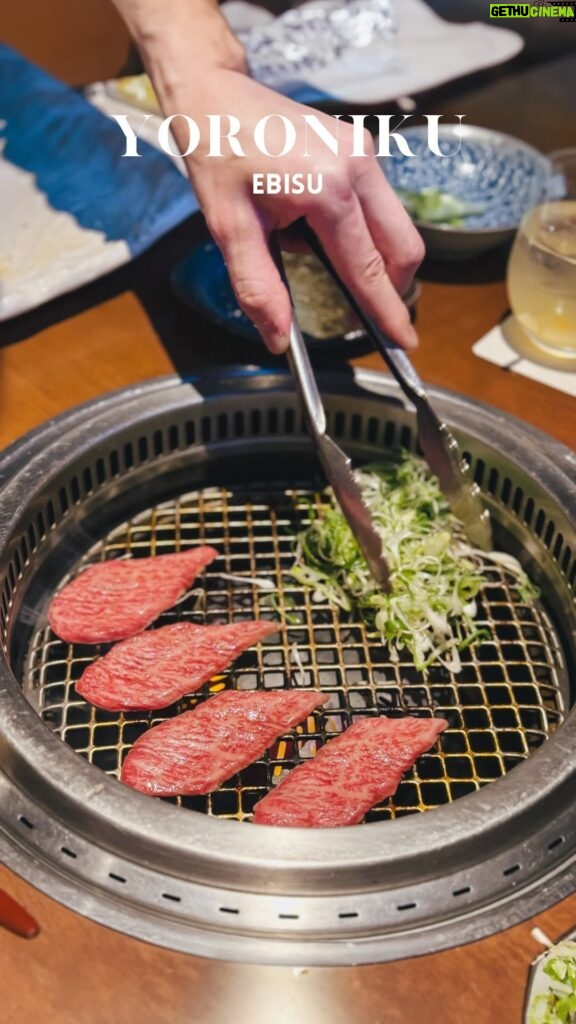 Stella Lee Instagram - Dont you find yakiniku sizzling sound is one of the most appetizing sounds in the world? Therefore, lets eat together with me through this video 💖 📍YORONIKU EBISU