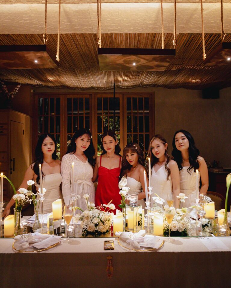Stella Lee Instagram - Flew all the way to Bali just for my bestie @molita_lin ‘s 30th birthday 💖 I wish you to stay healthy, wealthy, and happy. May you’re surrounded with amazing and positive people who wish nothing but the best for you. Hope you and I can travel more in the future and please stay humble and inspiring 😘 Welcome to 30’s club baby ✨